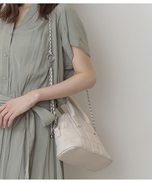 FREE'S MART（フリーズマート）の「【インフルエンサー森下愛里沙さんレコメンド】◆ボストンチェーンショルダーバッグ（ショルダーバッグ・レディース・ホワイト/ブラック/ライトブルー/ホワイト系その他・ﾌﾘ-）」の10枚目の写真