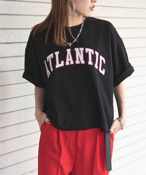 bohmal（ボマール）の「オーバーサイズカレッジロゴTシャツ（Tシャツ/カットソー・レディース・ホワイト/ブラック/ブルー・FREE）」の3枚目の写真