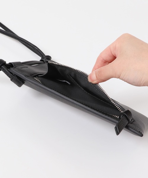 URBAN RESEARCH DOORS（アーバンリサーチドアーズ）の「ユーティリティショルダーバッグ（ショルダーバッグ・レディース・ブルー系その他/ブラック/ベージュ系その他・ONE）」の6枚目の写真