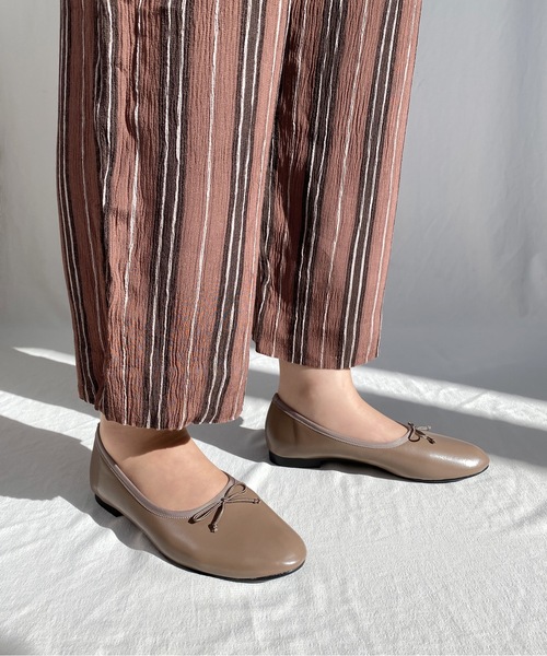 MAMIAN（マミアン）の「甲深 バレエシューズ（バレエシューズ・レディース・ブラック/ブラウン/ベージュ系その他/ブラック系その他/ブラウン系その他/アイボリー/ダークブラウン・22.5cm/23.0cm/23.5cm/24.0cm/24.5cm/25.0cm）」の7枚目の写真