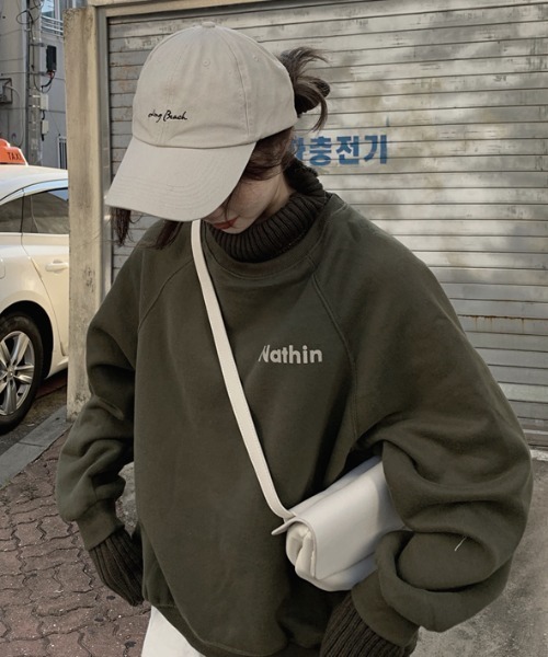 ABITOKYO(アビトーキョー)の「レイヤード風ワンポイントロゴリブドッキング裏毛トレーナー(スウェット・レディース・ベージュ/グリーン/ブラック・FREE)」の20枚目の写真