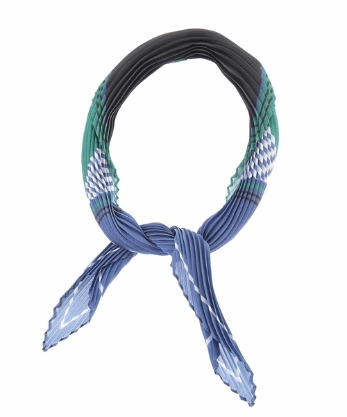 a.v.v（アーヴェヴェ）の「プリーツスカーフ（バンダナ/スカーフ・レディース・ネイビー/レッド・38）」の8枚目の写真