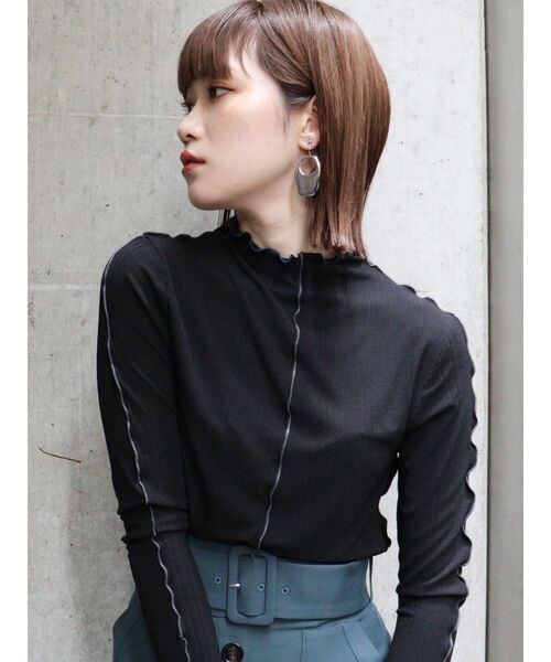 MURUA（ムルーア）の「ポイントカラーメロートップス（Tシャツ/カットソー・レディース・アイボリー/ブラック/ブルー・FREE）」の3枚目の写真