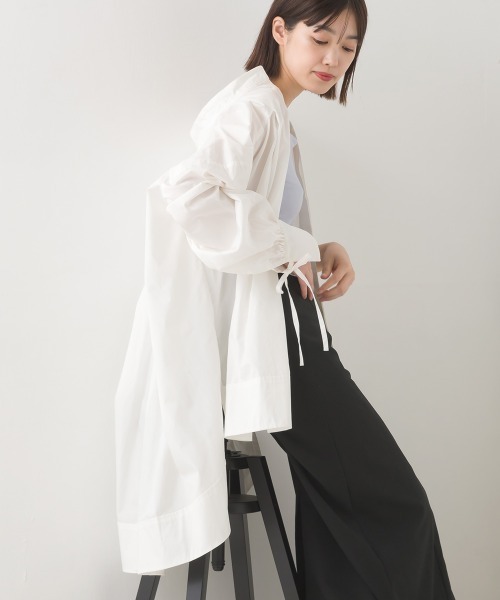 OMNES Supremo（オムネス　スプレモ）の「タイプライター袖リボンビッグシャツ（シャツ/ブラウス・レディース・ホワイト/ブラック/ブラウン/モカ/ベージュ・FREE）」の2枚目の写真