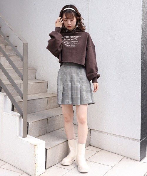 one after another NICE CLAUP（ワンアフターアナザーナイスクラップ）の「刺繍ロゴ裏毛ショートパーカー（Tシャツ/カットソー・レディース・オフホワイト/スミクロ/ブラウン/グリーン・FREE）」の14枚目の写真