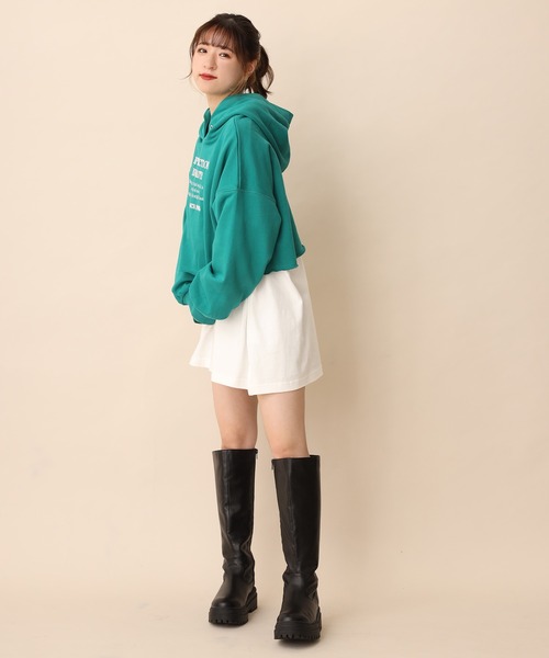 one after another NICE CLAUP（ワンアフターアナザーナイスクラップ）の「刺繍ロゴ裏毛ショートパーカー（Tシャツ/カットソー・レディース・オフホワイト/スミクロ/ブラウン/グリーン・FREE）」の5枚目の写真