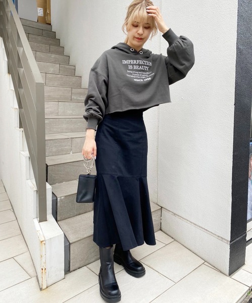 one after another NICE CLAUP（ワンアフターアナザーナイスクラップ）の「刺繍ロゴ裏毛ショートパーカー（Tシャツ/カットソー・レディース・オフホワイト/スミクロ/ブラウン/グリーン・FREE）」の22枚目の写真