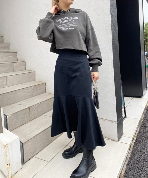one after another NICE CLAUP（ワンアフターアナザーナイスクラップ）の「刺繍ロゴ裏毛ショートパーカー（Tシャツ/カットソー・レディース・オフホワイト/スミクロ/ブラウン/グリーン・FREE）」の19枚目の写真