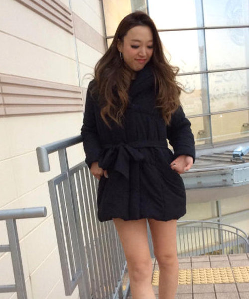 VENCEEXCHANGE（ヴァンスエクスチェンジ）の「Vロングリボン中綿ジャケット（ステンカラーコート・レディース・オフホワイト/ブラック/ブルー・MEDIUM/LARGE）」の3枚目の写真