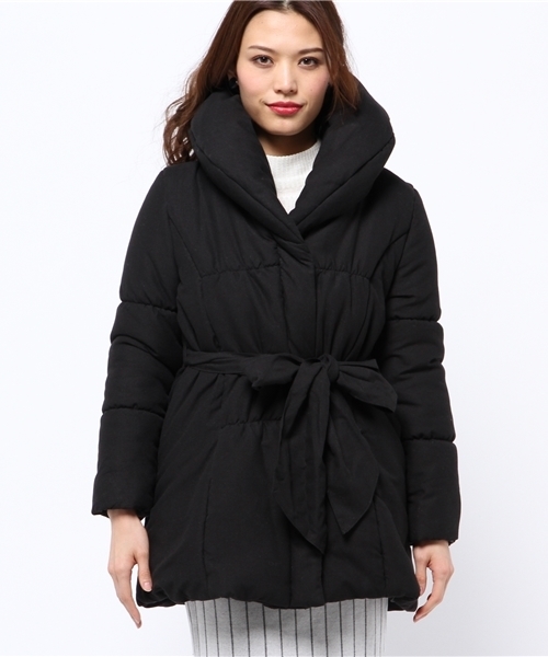 VENCEEXCHANGE（ヴァンスエクスチェンジ）の「Vロングリボン中綿ジャケット（ステンカラーコート・レディース・オフホワイト/ブラック/ブルー・MEDIUM/LARGE）」の4枚目の写真