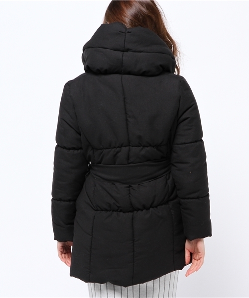 VENCEEXCHANGE（ヴァンスエクスチェンジ）の「Vロングリボン中綿ジャケット（ステンカラーコート・レディース・オフホワイト/ブラック/ブルー・MEDIUM/LARGE）」の6枚目の写真