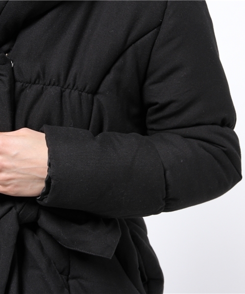 VENCEEXCHANGE（ヴァンスエクスチェンジ）の「Vロングリボン中綿ジャケット（ステンカラーコート・レディース・オフホワイト/ブラック/ブルー・MEDIUM/LARGE）」の11枚目の写真