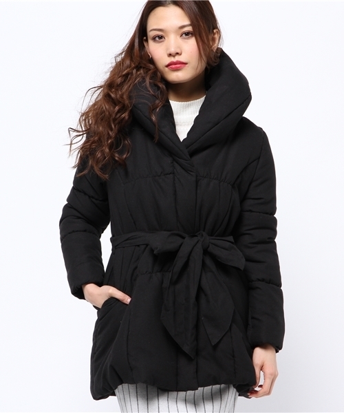 VENCEEXCHANGE（ヴァンスエクスチェンジ）の「Vロングリボン中綿ジャケット（ステンカラーコート・レディース・オフホワイト/ブラック/ブルー・MEDIUM/LARGE）」の16枚目の写真