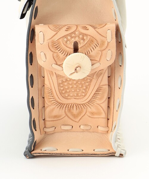 CARVING TRIBES（カービングトライブス）の「TRI Maestra S（ハンドバッグ・レディース・ホワイト・FREE）」の7枚目の写真