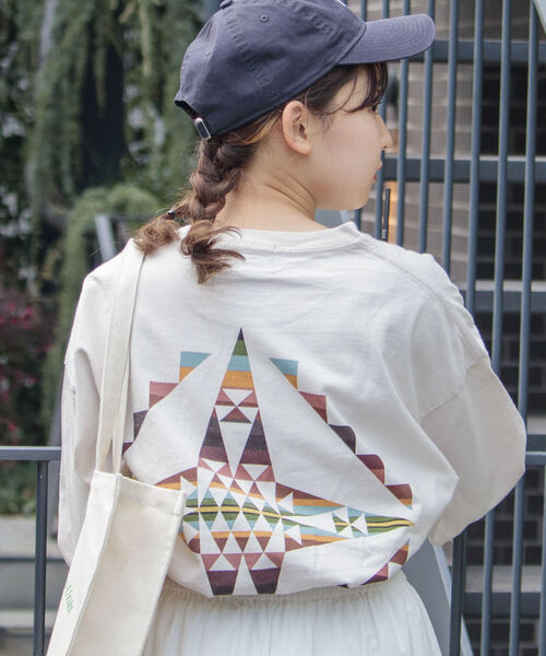 PENDLETON（ペンドルトン）の「【PENDLETON/ペンドルトン】バックプリント ビッグシルエット ロングスリーブTシャツ（Tシャツ/カットソー・メンズ・チャコールグレー/オフホワイト/ミント/カーキ・MEDIUM/LARGE/X-LARGE）」の3枚目の写真