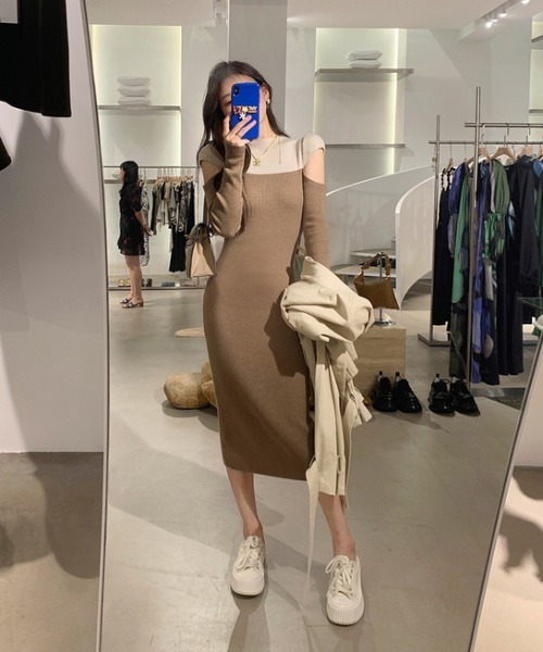 KOR（ケーオーアール）の「オープンショルダー バイカラーニットワンピース（ワンピース・レディース・ブラック/ベージュ/グレー・S/M/L）」の10枚目の写真
