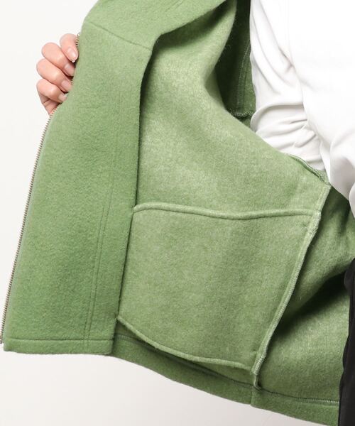 Abahouse Devinette（ドゥヴィネット）の「【BRAHMIN】イタリアンニードルシャギーブルゾン（トレンチコート・レディース・グレー/グリーン・フリー）」の5枚目の写真