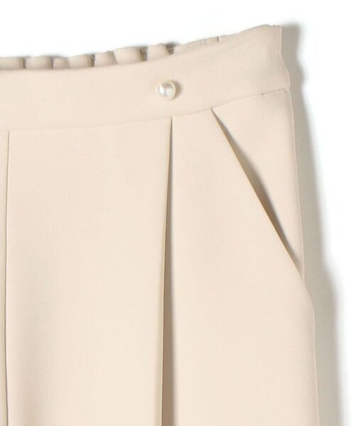 kaene(カエン)の「kaene:パールモチーフボタンテーパードパンツ◆(その他パンツ・レディース・ブラック/ベージュ・ONE SIZE)」の6枚目の写真