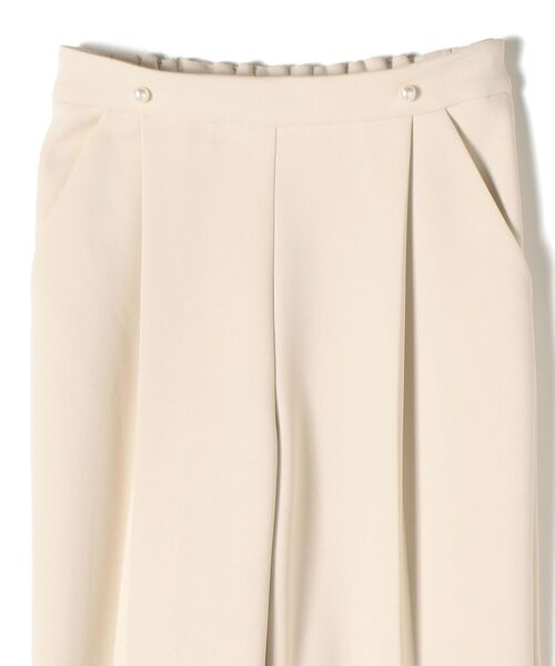 kaene(カエン)の「kaene:パールモチーフボタンテーパードパンツ◆(その他パンツ・レディース・ブラック/ベージュ・ONE SIZE)」の7枚目の写真