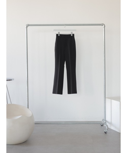 rem closet(レムクローゼット)の「センタープレスフレアパンツ(その他パンツ・レディース・ブラック・S/XS)」の14枚目の写真