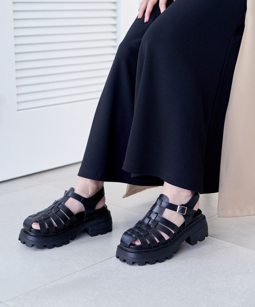 Mafmof（マフモフ）の「Mafmof(マフモフ)厚底グルカサンダル（サンダル・レディース・ダークブラウン/ブラウン系その他/ホワイト/ブラック・L/S/M/LL）」の2枚目の写真