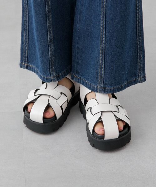 COLONY 2139（コロニートゥーワンスリーナイン）の「グルカサンダル（サンダル・レディース・アイボリー/ブラック・23.5/24.5/22.5）」の5枚目の写真