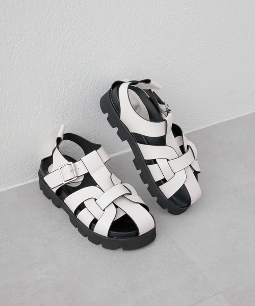 COLONY 2139（コロニートゥーワンスリーナイン）の「グルカサンダル（サンダル・レディース・アイボリー/ブラック・23.5/24.5/22.5）」の3枚目の写真