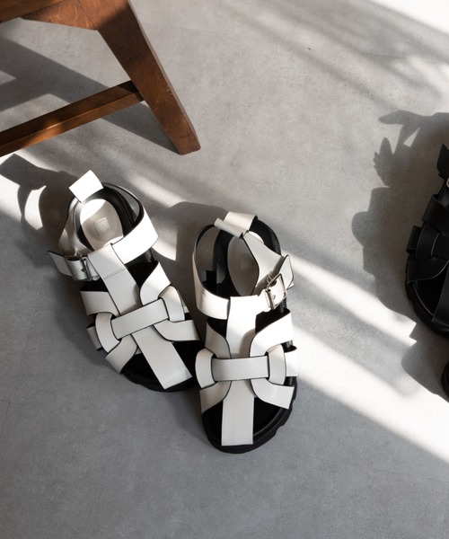 COLONY 2139（コロニートゥーワンスリーナイン）の「グルカサンダル（サンダル・レディース・アイボリー/ブラック・23.5/24.5/22.5）」の15枚目の写真