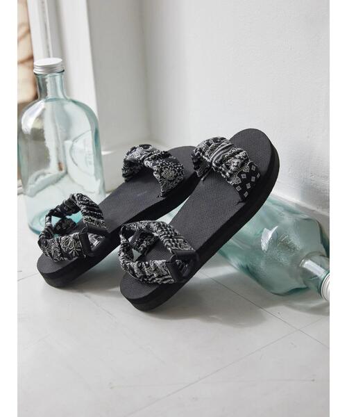 AMERICAN HOLIC（アメリカンホリック）の「ギャザーベルトサンダル（サンダル・レディース・ホワイト/ブラック/ベージュ/グリーン・S/M/L）」の6枚目の写真