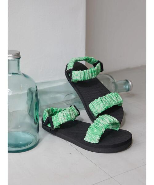 AMERICAN HOLIC（アメリカンホリック）の「ギャザーベルトサンダル（サンダル・レディース・ホワイト/ブラック/ベージュ/グリーン・S/M/L）」の8枚目の写真