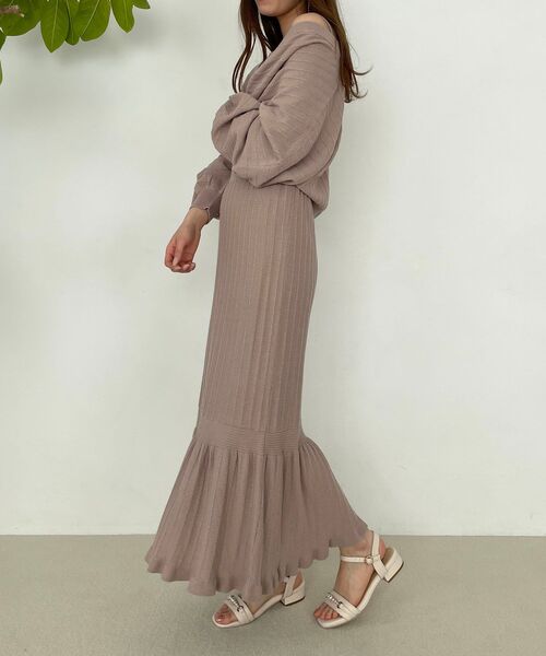 MAJESTIC LEGON（マジェスティックレゴン）の「カーデセットニットワンピース（ワンピース・レディース・ベージュ/ライトグリーン/アイボリー・MEDIUM）」の2枚目の写真