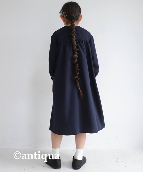 antiqua(アンティカ)の「Aライン刺繍ワンピース(ワンピース・キッズ・ブラック/ネイビー・3/4/5/6)」の13枚目の写真