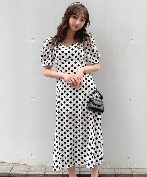 titty＆Co. PETIT（ティティアンドコープティ）の「【titty&Co.PETIT】バックリボンドットミディワンピース（ワンピース・レディース・ホワイト・FREE）」の13枚目の写真