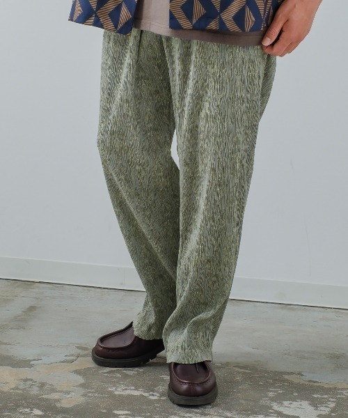 improves（インプローブス）の「総柄プリント 楊柳生地 ルーズフィット イージーパンツ（その他パンツ・メンズ・ベージュ/ブラック/ブラウン/チャコール・MEDIUM/LARGE）」の4枚目の写真