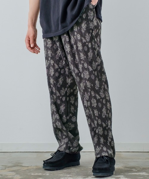 improves（インプローブス）の「総柄プリント 楊柳生地 ルーズフィット イージーパンツ（その他パンツ・メンズ・ベージュ/ブラック/ブラウン/チャコール・MEDIUM/LARGE）」の3枚目の写真