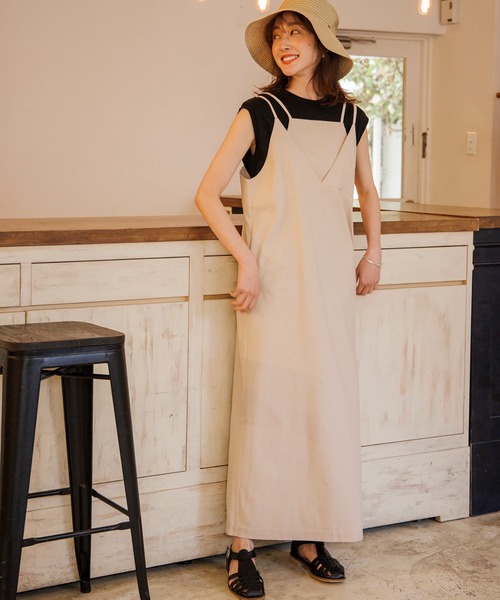 Emma Taylor（エマテイラー）の「リネンレイヤードキャミワンピース（ワンピース・レディース・ブラック/ベージュ/ブルー・FREE）」の14枚目の写真
