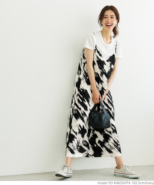 coca（coca）（コカ）の「プリーツ柄キャミワンピース（ワンピース・レディース・ブラウン/アイボリー・ONE SIZE）」の7枚目の写真