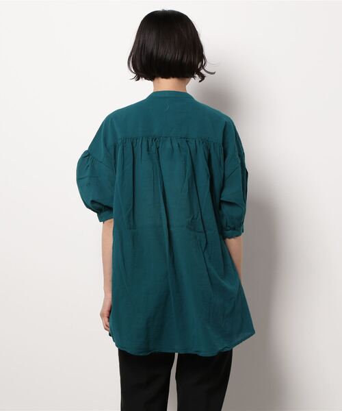 HONEYSUCKLE ROSE(ハニーサックルローズ)の「【HONEYSUCKLE ROSE】クルミボタンチュニック(チュニック・レディース・オフホワイト/ブルー/ブラック・L/M)」の5枚目の写真