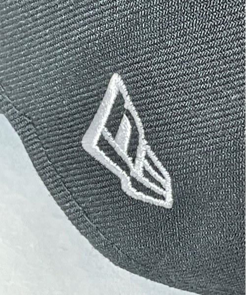 NEW ERA（ニューエラ）の「NEWERA　9FORTY　CBS　BK（キャップ・メンズ・ブラック・FREE）」の4枚目の写真