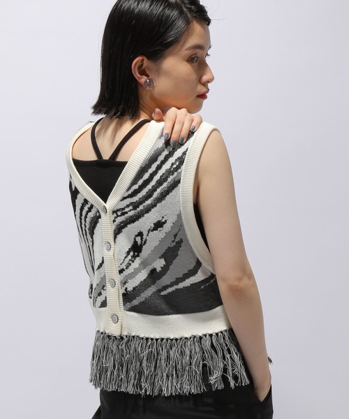 HARE（ハレ）の「2WAYフリンジガラニットベスト(HARE)（ベスト・レディース・ホワイト/ブラック・FREE）」の10枚目の写真