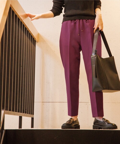 OPAQUE.CLIP（オペークドットクリップ）の「◆デュアルストレッチ イージーテーパードパンツ【WEB限定サイズ】（その他パンツ・レディース・チャコールグレー/ブラック/イエロー/ブルー/パープル系・34/36/38/40/42）」の10枚目の写真