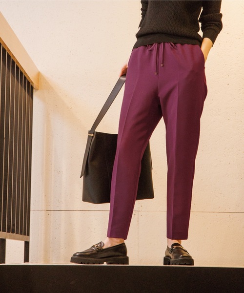 OPAQUE.CLIP（オペークドットクリップ）の「◆デュアルストレッチ イージーテーパードパンツ【WEB限定サイズ】（その他パンツ・レディース・チャコールグレー/ブラック/イエロー/ブルー/パープル系・34/36/38/40/42）」の5枚目の写真