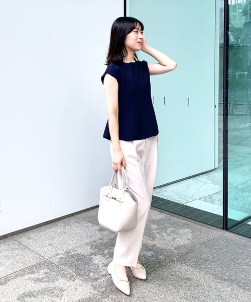 index（インデックス）の「◆シャンブレーストレッチ テーパードパンツ【WEB限定サイズ】（その他パンツ・レディース・ベージュ系その他7/ホワイト系7/ブルー系4・40/38/42/36）」の4枚目の写真