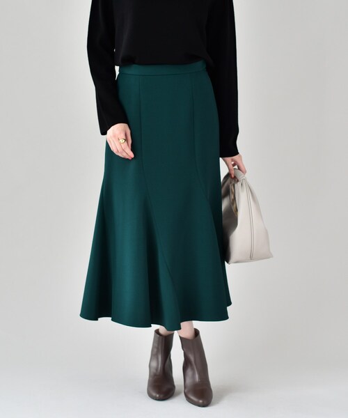 UNTITLED（アンタイトル）の「◆【１枚で着映える】裾ボリューム マーメイドスカート＜洗える／秋から冬まで＞（スカート・レディース・ピンク系/ブラック/ブラウン系その他/モスグリーン・46/02/42/04/03/48/50/44/00/01）」の4枚目の写真
