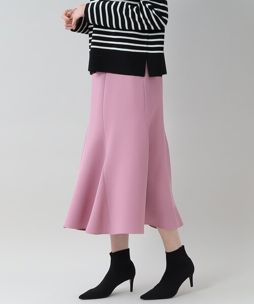 UNTITLED（アンタイトル）の「◆【１枚で着映える】裾ボリューム マーメイドスカート＜洗える／秋から冬まで＞（スカート・レディース・ピンク系/ブラック/ブラウン系その他/モスグリーン・46/02/42/04/03/48/50/44/00/01）」の12枚目の写真