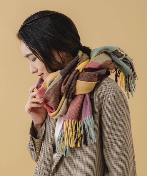 KATHARINE ROSS(キャサリンロス)の「【KATHARINE ROSS】カラフルブロックチェックストール WEB限定(ストール/ショール・レディース・ブラック/ピンク/グリーン/ボルドー・MEDIUM)」の8枚目の写真