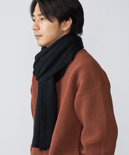 SHIPS(シップス)の「*SHIPS:〈ウォッシャブル〉Clacarbo(R) ビッグ ニット マフラー(マフラー・メンズ・ブラック/ネイビー/オリーブ・ONE SIZE)」の4枚目の写真