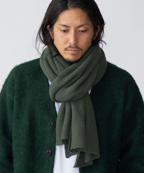 SHIPS(シップス)の「*SHIPS:〈ウォッシャブル〉Clacarbo(R) ビッグ ニット マフラー(マフラー・メンズ・ブラック/ネイビー/オリーブ・ONE SIZE)」の5枚目の写真