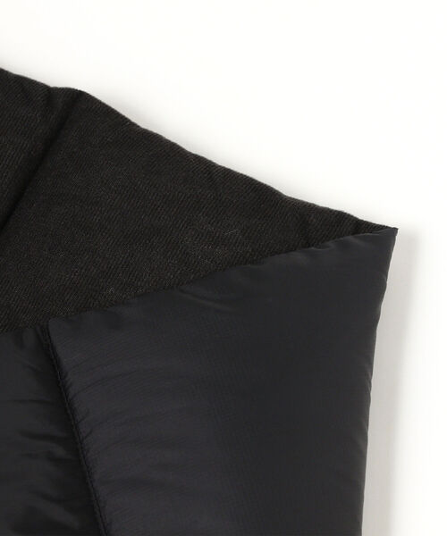 THE NORTH FACE（ザノースフェイス）の「THE NORTH FACE / Nuptse Muffler（マフラー・メンズ・オリーブ/ブラック/ブラウン・ONE SIZE）」の5枚目の写真