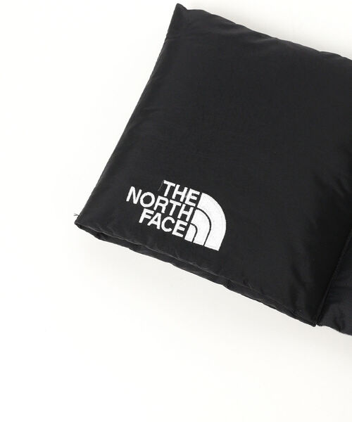 THE NORTH FACE（ザノースフェイス）の「THE NORTH FACE / Nuptse Muffler（マフラー・メンズ・オリーブ/ブラック/ブラウン・ONE SIZE）」の6枚目の写真